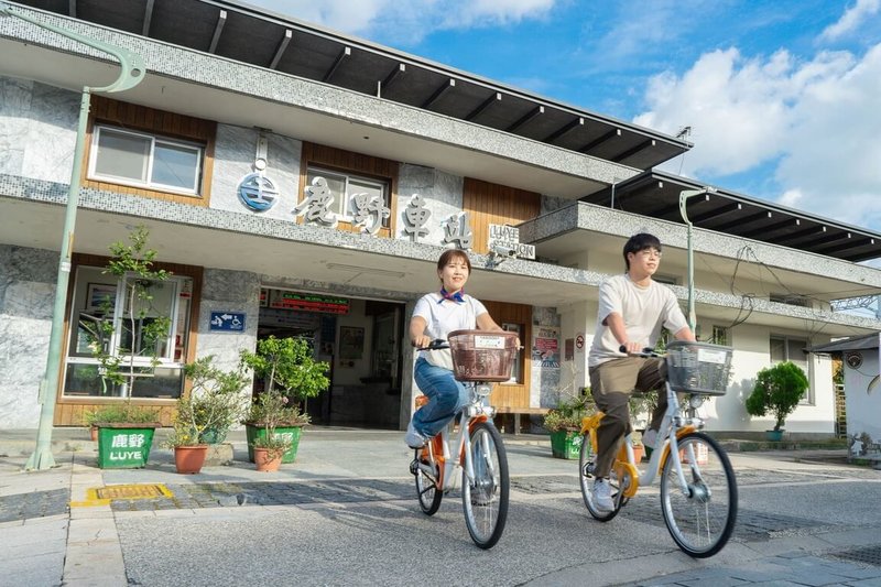 「2025台灣國際熱氣球嘉年華」即將登場,台東縣政府推動公共自行車YouBike租賃站點建置,在鹿野鄉新增設6處站點,期望能有效緩解熱氣球嘉年華期間交通壓力。(台東縣政府提供)中央社記者李先鳳傳真 114年6月30日
