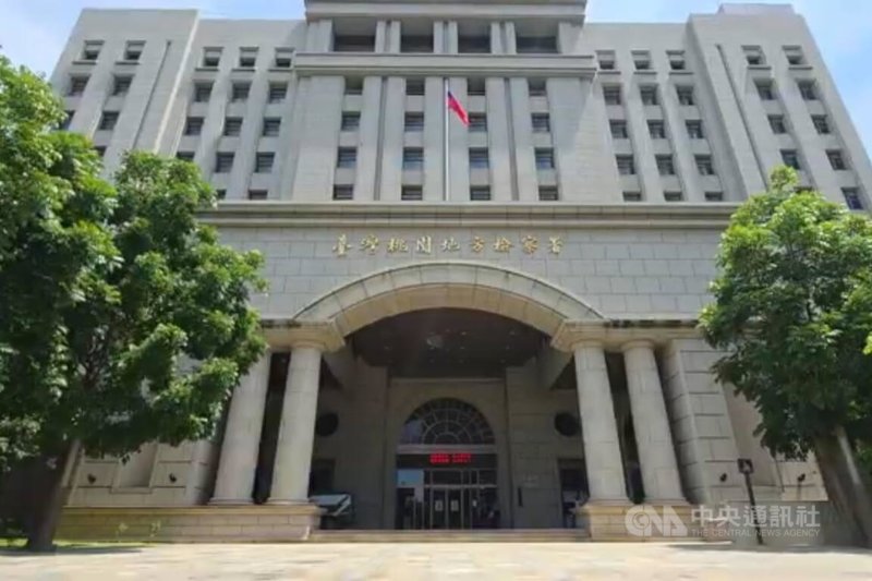 前民進黨桃園市議員郭麗華,涉花錢買個資替當時要選總統的鴻海集團創辦人郭台銘連署遭桃檢起訴,30日有媒體報導,檢方偵訊光碟被消音,桃園地方檢察署回應將儘速將偵訊錄影光碟檢送法院。中央社記者吳睿騏桃園攝 114年6月30日
