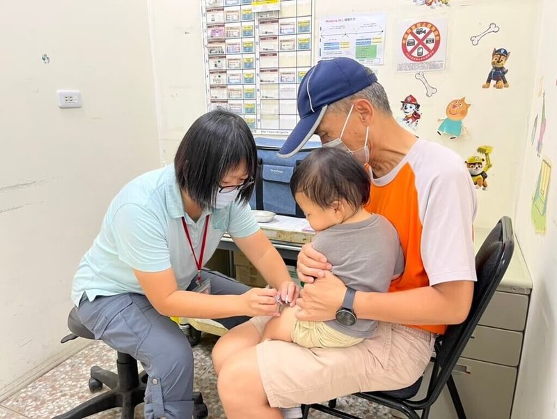 台中市南屯區出現日本腦炎確診個案,衛生局指出,國內傳播的病媒蚊以三斑家蚊、環紋家蚊及白頭家蚊為主,接種疫苗是預防日本腦炎最有效的方法。(台中市衛生局提供)中央社記者趙麗妍傳真 114年7月1日