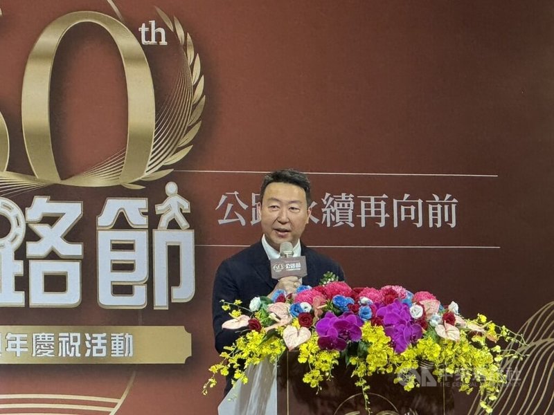 交通部公路局1日表揚16名公路基層人員,部長陳世凱(圖)表示,公路節60週年不只是回顧,也是交通建設的里程碑。中央社記者余曉涵攝 114年7月1日
