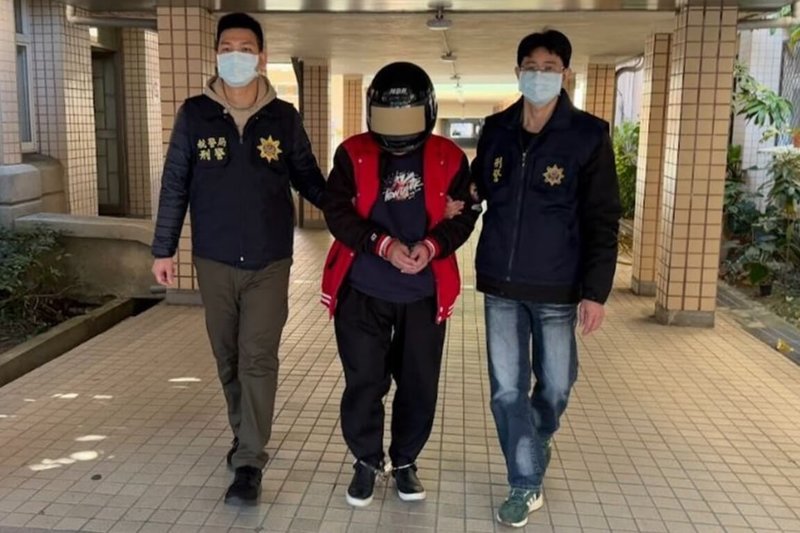 航空警察局安全檢查大隊會同關務署台北關1月間在桃園國際機場第二航廈,檢查自柬埔寨金邊入境來台的國籍旅客陳姓男子託運行李,發現夾藏6包可疑粉末,檢驗後確認為第一級毒品海洛因。(航空警察局提供)中央社記者吳睿騏桃園機場傳真 114年7月1日
