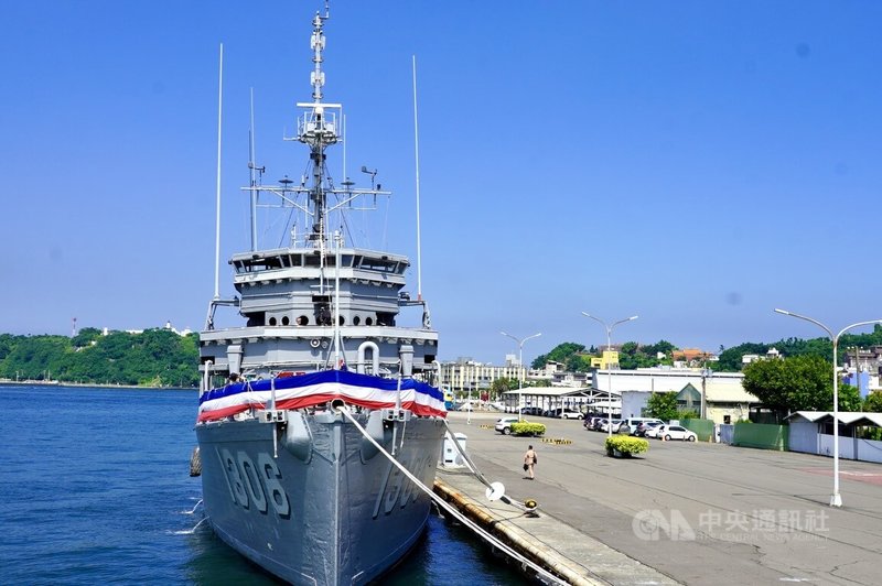 「海軍一九二艦隊大岡軍艦暨永陽軍艦聯合除役典禮」1日在高雄海軍新濱營區舉行,永陽軍艦(圖)在台服勤30多年,如今功成身退,走入歷史。中央社記者董俊志攝 114年7月1日