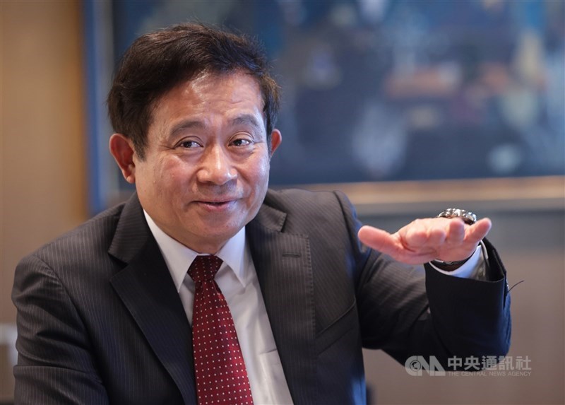 圖為信驊科技董事長林鴻明接受中央社訪問表示,人才市場戰爭激烈,人才招募將會是未來企業輸贏關鍵。 (中央社檔案照片)