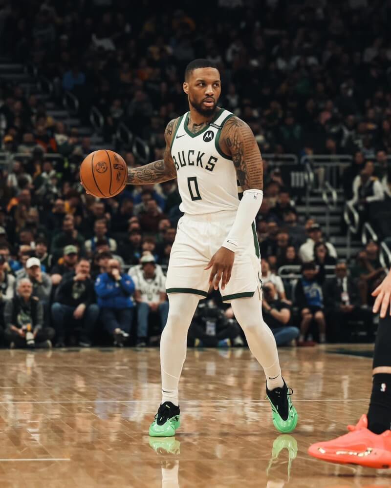 NBA密爾瓦基公鹿裁掉當家明星後衛里拉德。（圖取自facebook.com/DamianLillard）