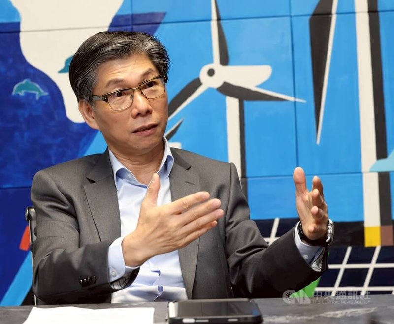 風睿能源(SRE)董事長林雍堯(圖)強調,AI人工智慧、資料中心驅動的龐大綠電需求是現在進行式,SRE旗下海盛風場力拚2025年融資到位,加上海碩風場合計年發電量達55億度,但供給量仍遠不及客戶所需。中央社記者張新偉攝 114年7月2日