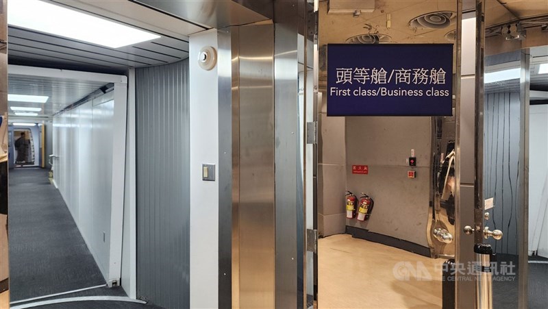 圖為登機通道。(中央社檔案照片)
