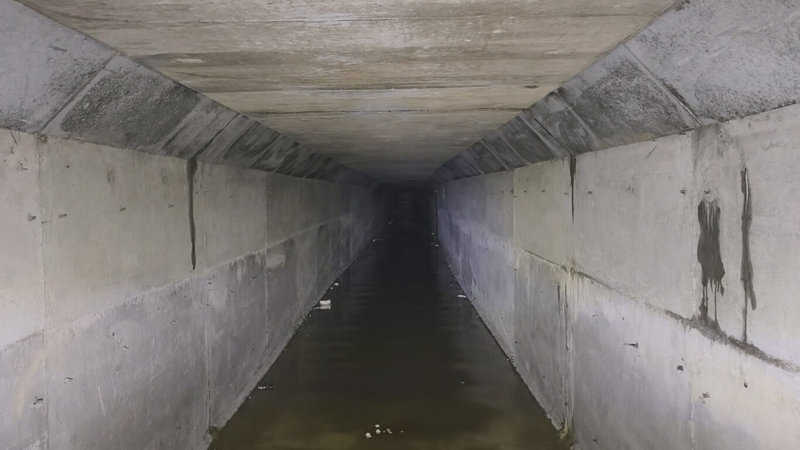 新北市捷運局3日表示,捷運汐止東湖線要徑工程2日已完成新設雨水箱涵與既有排水系統銜接通水作業,可解決汐止區南陽街涵洞一帶遇雨積易積淹水問題。(新北市捷運局提供)中央社記者趙敏雅傳真 114年7月3日