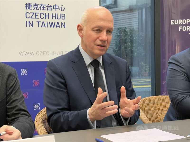 捷克參議院外交、國防暨安全委員會主席費雪表示,外交部已確認其基礎設施自2022年以來遭遇大規模網路攻擊,中國毫無疑問是全球性的威脅,必須採取相應行動,並且與印太地區台灣在內的盟友密切合作。(中央社檔案照片)