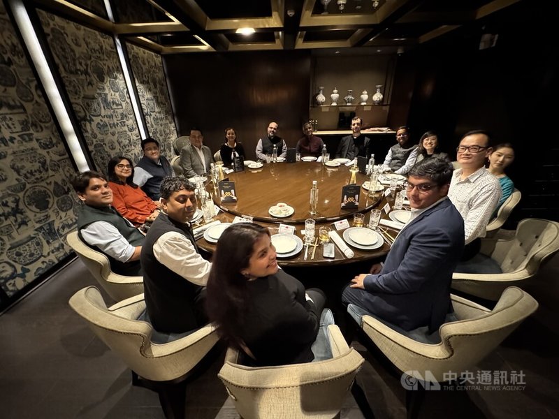 台灣廚師到印度進行美食推廣,道地的美味台菜,讓印度的葷食者、素食者都十分喜愛。中央社記者李晉緯新德里攝 114年7月5日