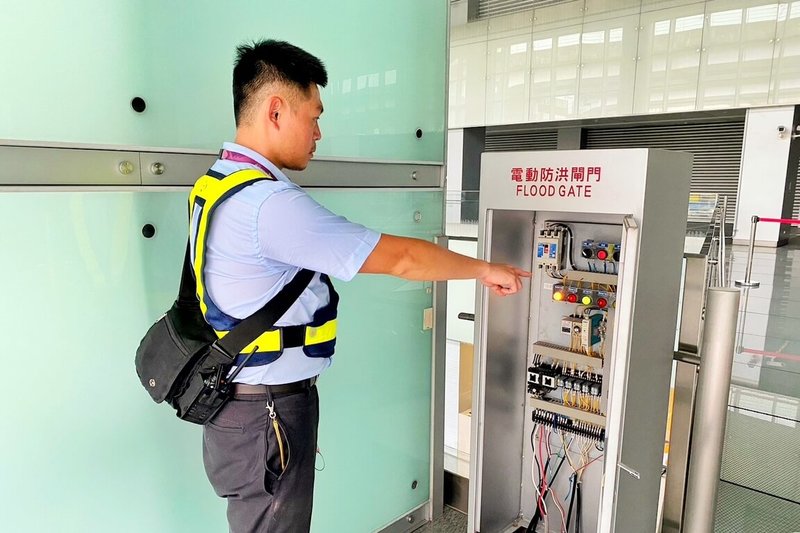 桃園大眾捷運公司6日晚間說明,機場捷運7日維持正常營運。桃捷公司將隨時觀察颱風最新動態,如有營運狀態變更,將即時透過官網、臉書粉絲團第一時間發布。(桃園大眾捷運公司提供)中央社記者吳睿騏桃園傳真 114年7月6日