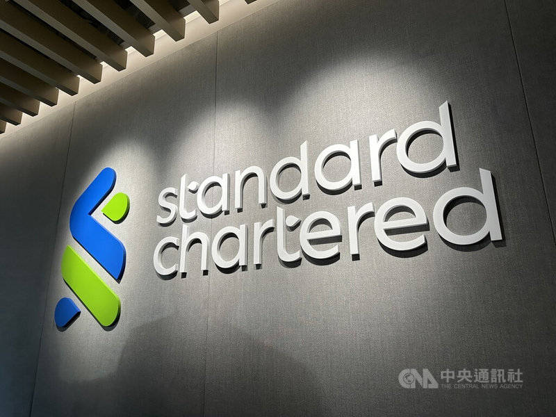 渣打銀行於8日舉辦下半年全球投資展望記者會，渣打銀行指出，美元進入走弱週期，隨著美國貨幣政策轉向寬鬆，預期資金將逐漸分散到其他貨幣與實體資產，歐元與日圓具有反彈空間。中央社記者蘇思云攝 114年7月8日