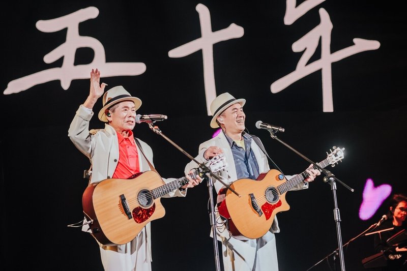 「台北大巨蛋 民歌大團圓」演唱會11月將登場,由第一代民歌手「清清楚楚二重唱」成員吳楚楚(左)號召發起,將重現逾100首經典民歌。(中華音樂人交流協會提供)中央社記者王心妤傳真 114年7月8日