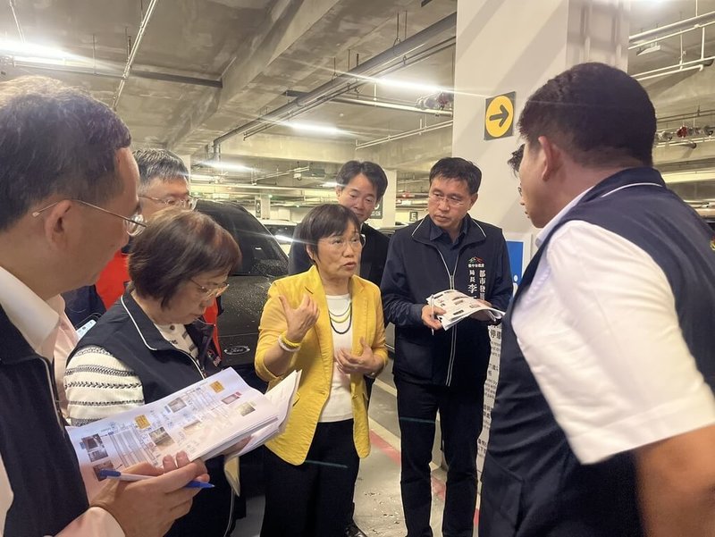 內政部長劉世芳9日視察台中國家歌劇院防空避難設備並指出，此處避難總收容人數為9009名，並具備建築物防火標章認證，整體建物安全管理維護及緊急應變訓練都符合規定，是個具備減災特色的重要場所。（內政部提供）中央社記者高華謙傳真 114年7月9日