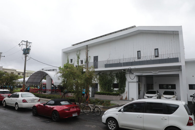 台南市安南區海南里活動中心9日落成啟用，同時符合9項綠建築指標，也是全市首座鑽石級綠建築的活動中心。（台南市政府提供）中央社記者張榮祥台南傳真  114年7月9日