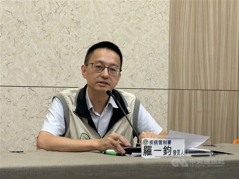 疾管署指出,目前國內猩紅熱疫情處於高原期,其中以3到12歲兒童為主。發言人羅一鈞提醒,如罹患猩紅熱,須依醫囑服藥,若治療不徹底,可能引發抗藥性。(中央社檔案照片)