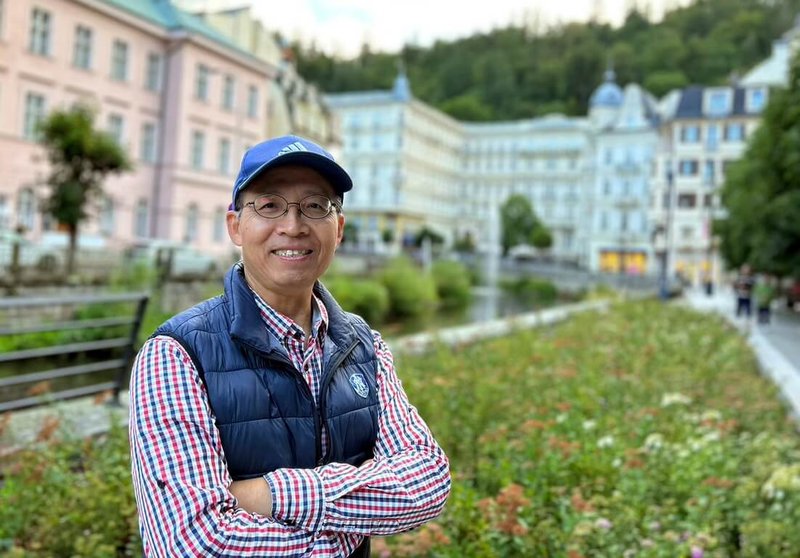 新北高工教師黃耀南堅守教學現場37年,照顧弱勢學生,成果卓著,獲教育部杏壇芬芳獎肯定。(新北市教育局提供)中央社記者黃旭昇新北傳真 114年7月10日