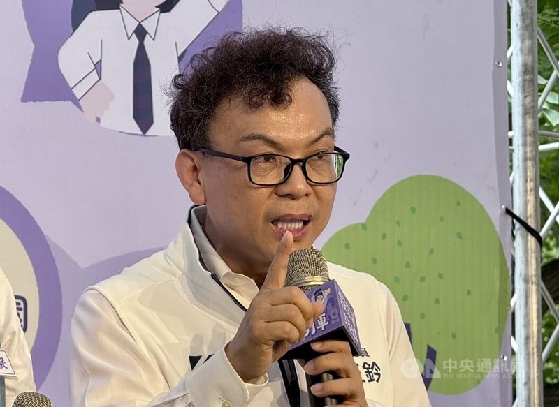 國民黨新竹市立委鄭正鈐罷免投票日倒數，鄭正鈐在黨籍議員支持下，積極舉辦活動、宣講，希望獲得民眾支持。中央社記者魯鋼駿攝　114年7月12日