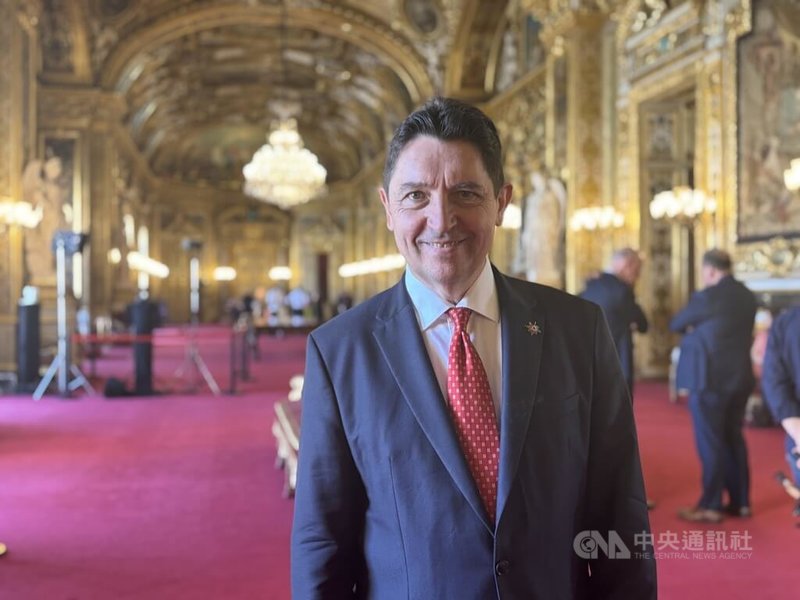 法國參議院外交委員會副主席卡迪克11日於參議院接受中央社訪問。他告訴記者，中共強盛只是假象，因沒有民意基礎；台灣則比表象更強，世界應聯手勸退中國侵略台灣，而他將用盡一生支持台灣。中央社記者曾婷瑄巴黎攝  114年7月14日