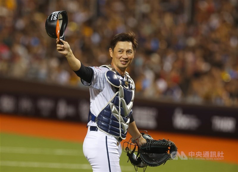 中華職棒統一獅隊首席教練高志綱(圖)將在19日參加明星賽「鐵捕封殺王」,高志綱16日受訪時笑說,很擔心自己會丟不到或丟不準。(中央社檔案照片)