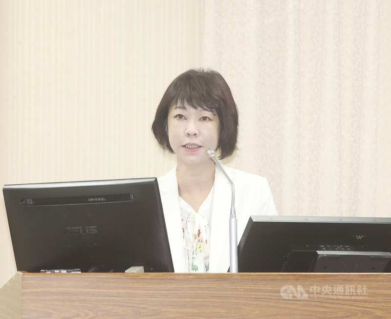 朝野關注美國對台對等關稅,行政院經貿談判辦公室副總談判代表顏慧欣(圖)16日表示,已初步約定下次諮詢,而收到信函也不代表最終稅率。中央社記者郭日曉攝 114年7月16日
