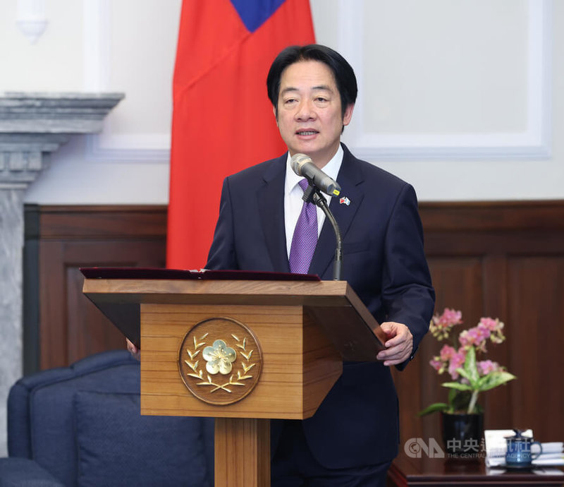 總統賴清德(圖)17日在總統府接見瓜地馬拉共和國國會議長羅慕斯(Nery Abilio Ramos y Ramos),誠摯歡迎羅慕斯率團來台訪問,再次展現對台灣的支持,也持續深化兩國邦誼。中央社記者謝佳璋攝 114年7月17日