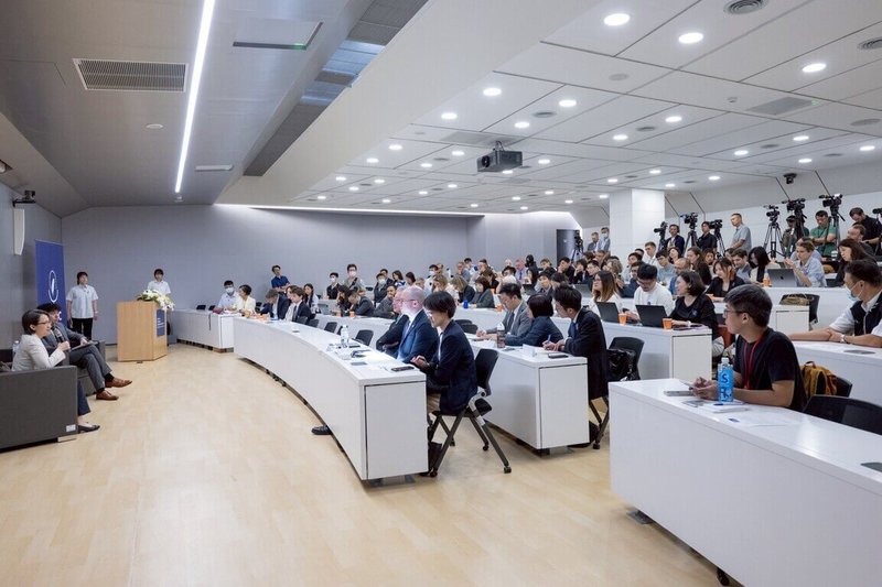 副總統蕭美琴18日出席台灣外國記者會「與蕭美琴副總統對話」活動,回應媒體針對國安議題、兩岸關係、台美關係、國防、外交、全社會韌性、供應鏈安全等議題提問。(總統府提供)中央社記者葉素萍傳真 114年7月21日