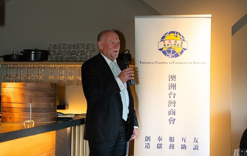 新南威爾斯州上議院副議長羅伯茲(Rod Roberts)出席台灣料理講座活動時,強調台澳關係密切,並且盛讚台灣美食。(駐雪梨辦事處提供)中央社記者丘德真雪梨傳真 114年7月22日