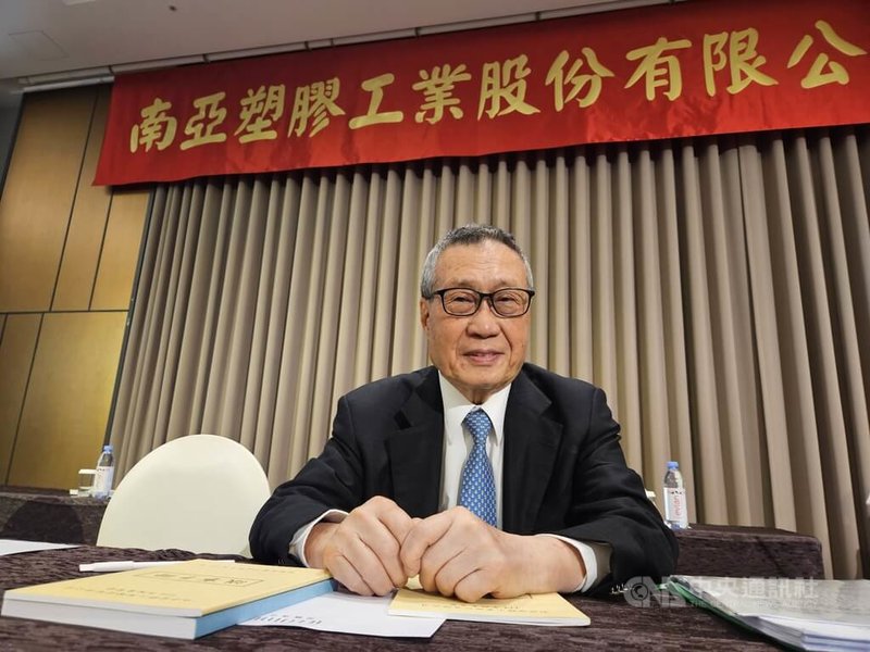 南亞去年每股純益0.42元,配息0.7元,配發率166%,除息後花費2天,在今天順利完成填息,圖為南亞董事長吳嘉昭。中央社記者曾仁凱攝 114年7月23日