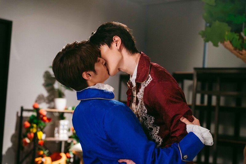 演員成晞（右）、王君豪（左）主演漫改BL劇「秘密關係Secret Lover」，前2集就有3場火辣吻戲。（「秘密關係」製作單位提供）中央社記者洪素津傳真　114年7月23日