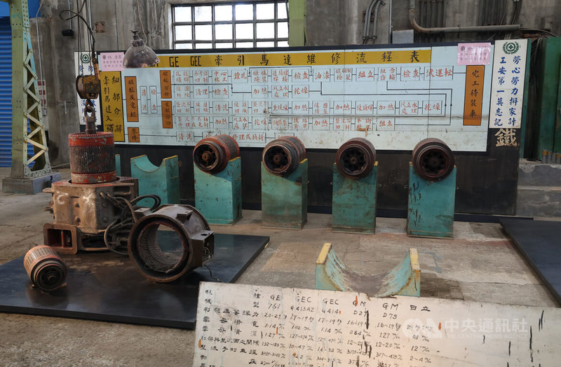 國家鐵道博物館第1階段將於31日開館,開放6處鐵博館古蹟空間,其中柴電工場是鐵博館籌備處花費非常多時間呈現的區域,層層展出引擎的內部零件、搭配影音展示車輛運作原理。中央社記者張新偉攝 114年7月23日