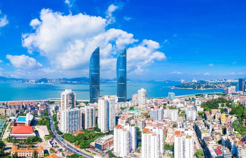 華信航空24日表示,華信假期整合飛往金門的班機,再串接金廈兩地交通與住宿資源,推出一站式、彈性化行程選擇,讓民眾的金廈小三通行程更輕鬆、便利。(華信航空提供)中央社記者蔡孟妤傳真 114年7月24日