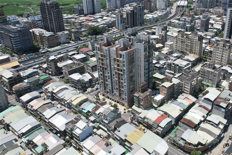 圖為台北市北投住宅區。(中央社檔案照片)