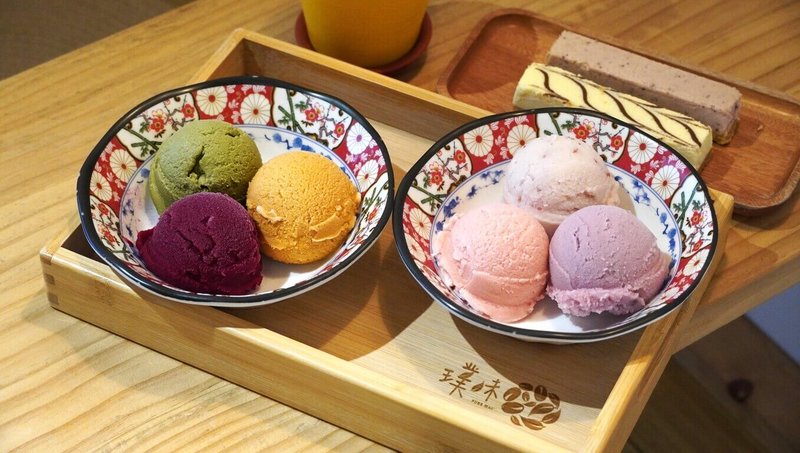 高雄市觀光局推出年度「大港閱冰」冰品嘉年華活動,網羅逾35家在地人氣冰品名店及特色餐車,將打造南台灣最大冰品市集。(高雄市觀光局提供)中央社記者蔡孟妤傳真 114年7月24日