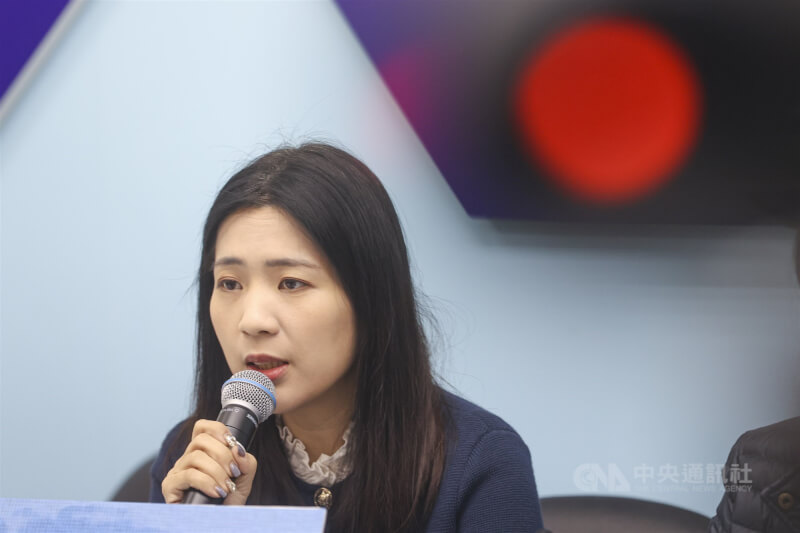 台北地檢署偵辦一起吸金案，24日將涉案的雷姓男子10萬元交保，媒體報導雷男是國民黨立委徐巧芯的助理。徐巧芯回應表示，雷男違反辦公室工作規則，已將雷男解僱。（中央社檔案照片）