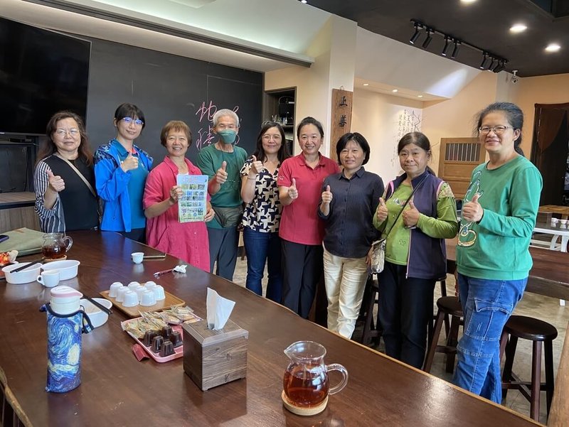 農業部林業及自然保育署嘉義分署24日於嘉義縣竹崎鄉中和村舉辦「茶園與山麻雀的永續共存」茶園減藥課程,吸引當地茶農參與學習。(林業署嘉義分署提供)中央社記者蔡智明傳真 114年7月25日