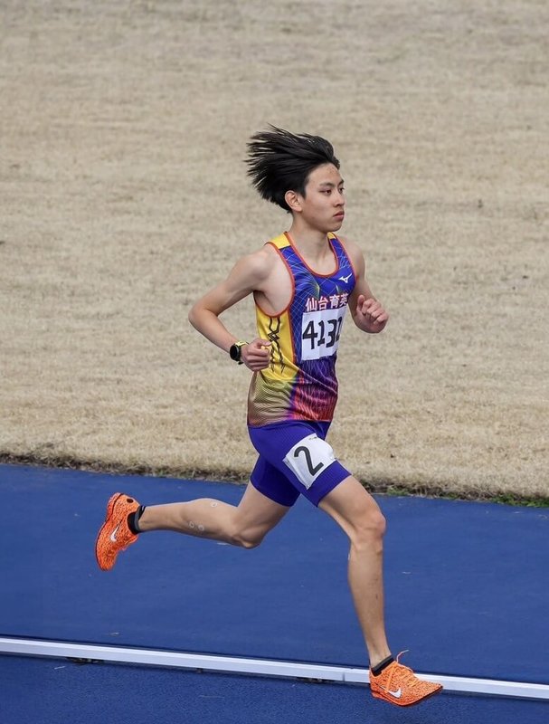 18歲旅日田徑好手簡子傑(圖)25日在全日本高校綜合體育大會1500公尺項目,跑出3分45秒26成績,打破高懸42年的台灣全國紀錄。(簡招旺提供)中央社記者黎建忠傳真 114年7月25日