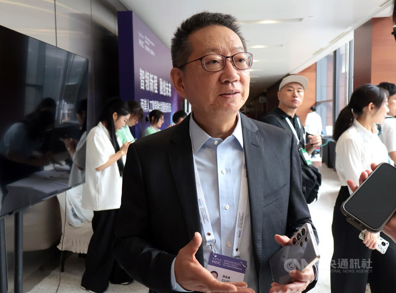 2025世界人工智能大會(WAIC)「兩岸人工智能融合發展創新論壇」27日上午舉行,英業達集團(北京)電子技術有限公司總經理邱全成場邊受訪。中央社記者李雅雯上海攝 114年7月27日