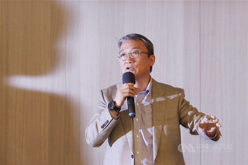 大武山28日公告股東臨時會獨立董事補選當選名單,由擁有超過40年零售經驗的謝健南擔任。(中央社檔案照片)
