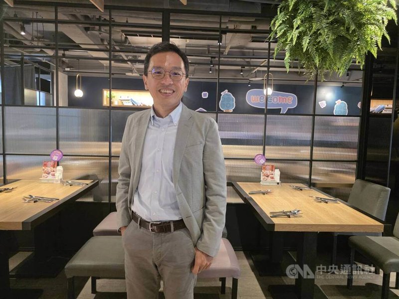 為什麼會引進中高齡員工,王品集團人資發展部副理林祐立表示,就是為了解決結構性缺工,王品的缺口大概有1成,換言之,長期都是「9個人在做10個人的工作」。中央社記者江明晏攝 114年7月29日