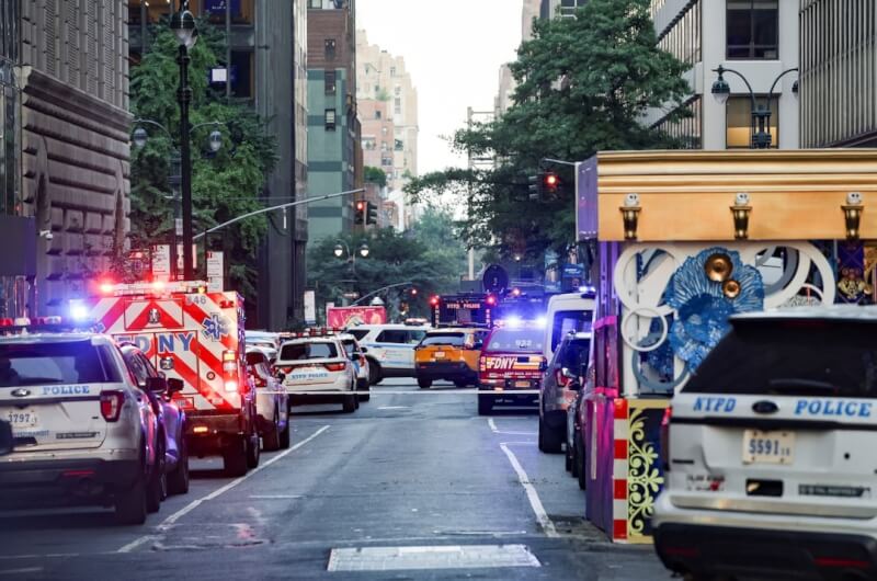 美國紐約市28日發生槍擊事件，警方封鎖現場。（路透社）