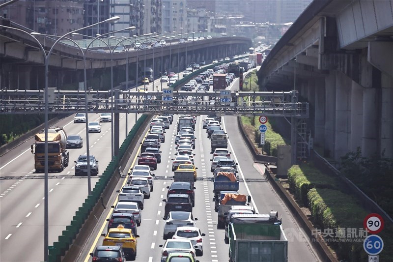 汽燃費繳納期限到31日，646萬輛車主還未繳。（中央社檔案照片）