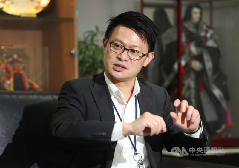 全家便利商店人力資源資深招募經理邱廷旺(圖)表示,「崗位限定」策略藉由職責範圍單一化,提升中高齡店員專注度,指令反覆下來,動作開始熟能生巧,效率也跟著上來。中央社記者趙世勳攝 114年7月29日