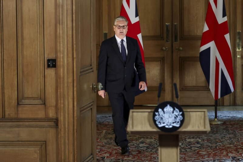 英國首相施凱爾29日宣布，如果以色列未採取聯合國大會9月召開時所要求的措施，英國將承認巴勒斯坦國。（Toby Melville, Pool Photo via 美聯社）