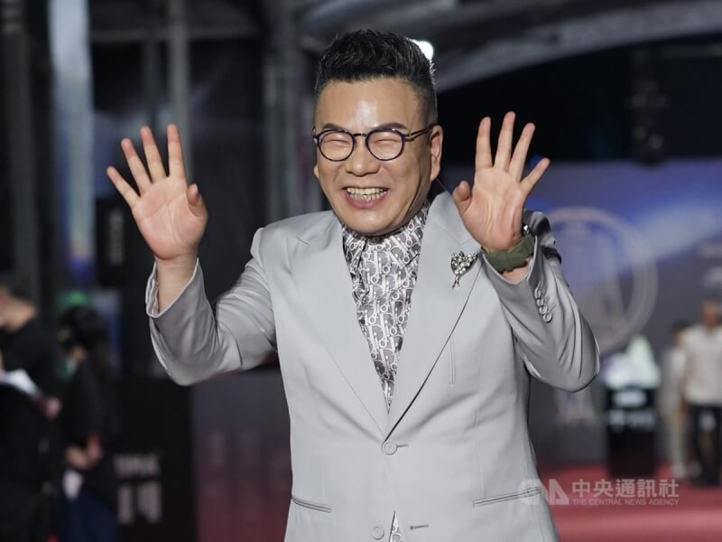 媒體報導，藝人沈玉琳長期罹患B型肝炎，近日疑似猛爆性肝炎引發腦水腫入院。圖為沈玉琳112年出席電視金鐘獎星光大道。（中央社檔案照片）