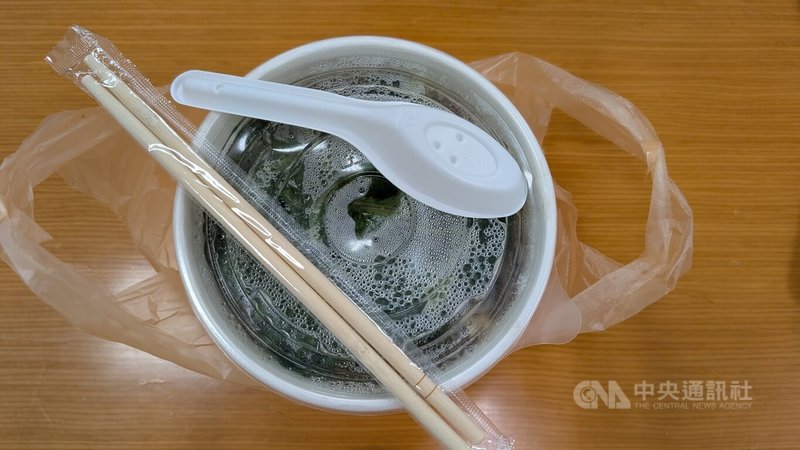 醫師指出,只要選對食物與烹調方式,掌握「993」原則搭配1週餐食,外送也能助減脂。中央社記者曾以寧攝 114年7月30日