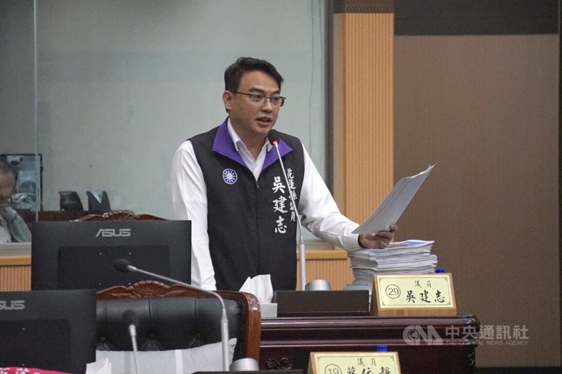 大罷免首波投票落幕,有媒體報導,國民黨花蓮縣議員吳建志(圖)將推動罷免表態支持罷傅的花蓮縣議長張峻。吳建志31日對此強調,他並沒有喊出罷免張峻,目前也沒有打算提出罷免案。中央社記者張祈攝 114年7月31日