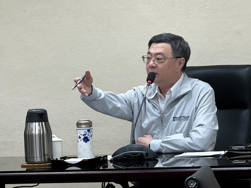為因應美國對等關稅新政，行政院長卓榮泰1日主持會議時要求，一週內編列韌性特別預算送立法院審議，且須符合產業和勞工第一線的實際需求。（行政院提供）中央社記者賴于榛傳真　114年8月1日