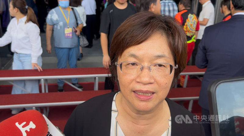 彰化縣長王惠美1日出席台灣彰化地方檢察署新辦公廳舍啟用典禮,被問及美國對等關稅議題時表示,期盼中央政府繼續爭取調降。中央社記者吳哲豪彰化攝 114年8月1日