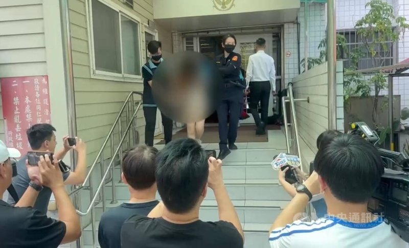 藝人侯沁潔涉駕車拒警攔查,加速逃離,遭新莊警方圍捕落網,4日依涉嫌妨害公務罪嫌移送新北地檢署偵辦。(翻攝照片)中央社記者王鴻國傳真 114年8月4日