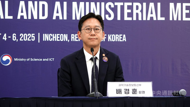 亞太經濟合作會議（APEC）數位與人工智慧部長會議今天在韓國仁川舉行，韓國科技部長裴慶勳會後召開記者會說明會議成果。中央社記者廖禹揚仁川攝　114年8月4日